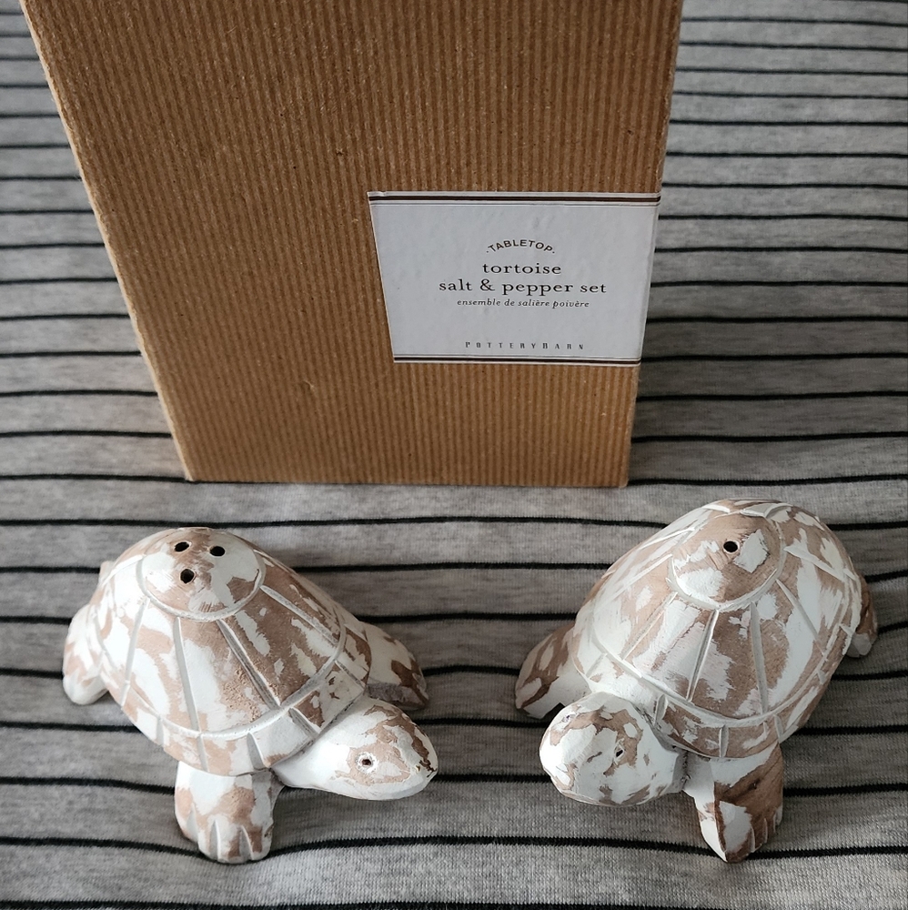 Pottery Barn Tortoise Salt & Pepper Set.